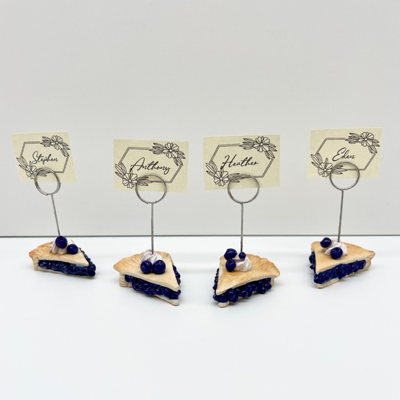 Blueberry Pie Place Card Holders - Set of 2 Hand-Sculpted Table Setting Decor - Picture 5 of 10